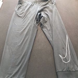 Nike Jogger cotton small tear
